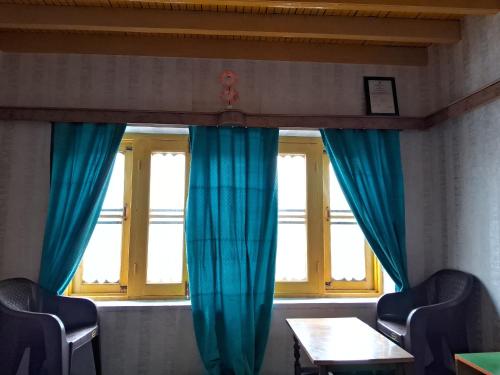 Imagen de la galería de Conifer view guest house, en Tangmarg