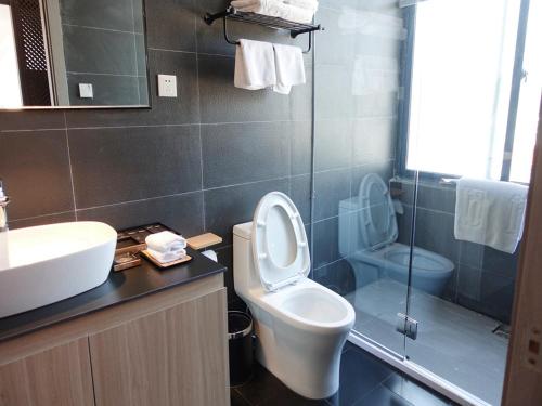 Bilik mandi di Xiamen Wujing Mountain and Sea View Hotel