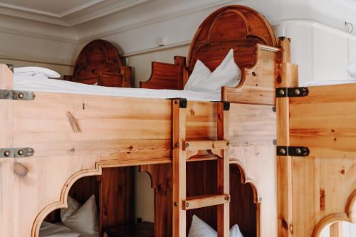 two bunk beds in a room at Seldas in Schaffhausen