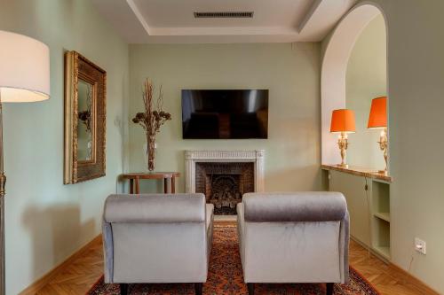 Vespucci Luxury Apartment with Amazing View by Mamo Florence