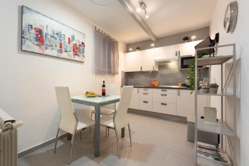 Keys of Italy - Macci 41 - Sant' Ambrogio one bedroom flat