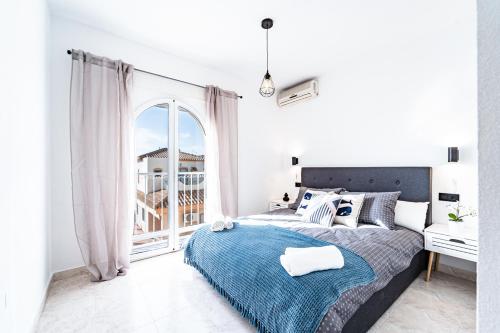 Renovated Townhouse - Rooftop, Garden & Stunning Views