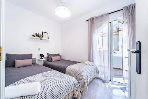 Renovated Townhouse - Rooftop, Garden & Stunning Views