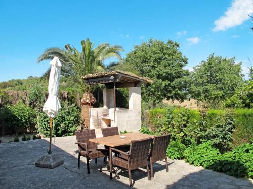 Κήπος έξω από το Agroturismo Roqueta