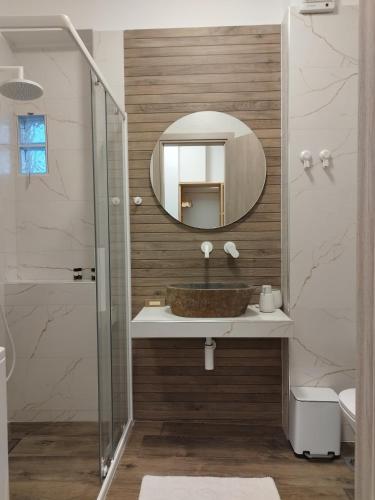 Habitat Lobby - central modern penthouse with private parking Trikala