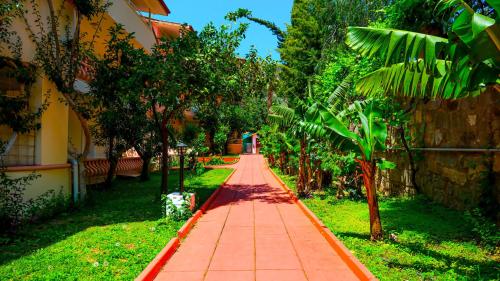Jardín al aire libre en Ölüdeniz Turquoise Hotel - All Inclusive