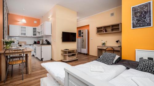 Drzewieckiego, Sun & Snow