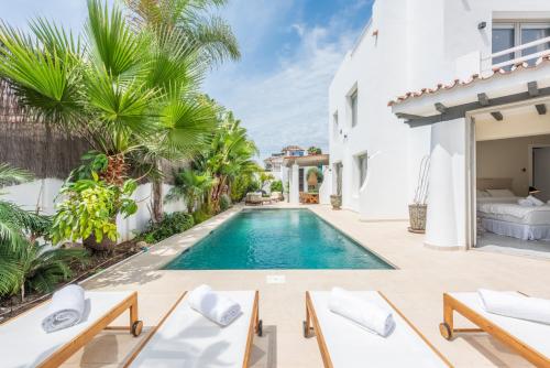 Casa Belle luxury beach side villa