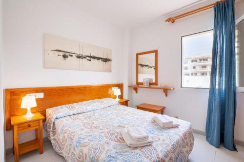 Postel nebo postele na pokoji v ubytování C'an Vidal Cabrera