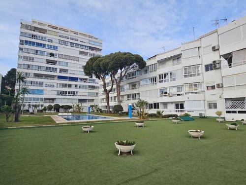 Luxury Apartment 30m from beach