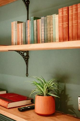 Perpustakaan di inn ini