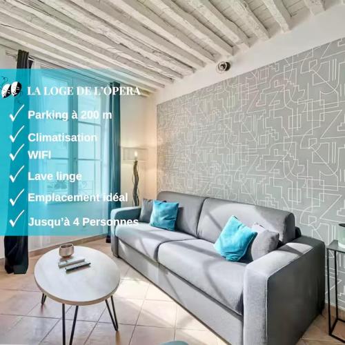 Loge de l'Opéra à 200 m du Palais des Papes
