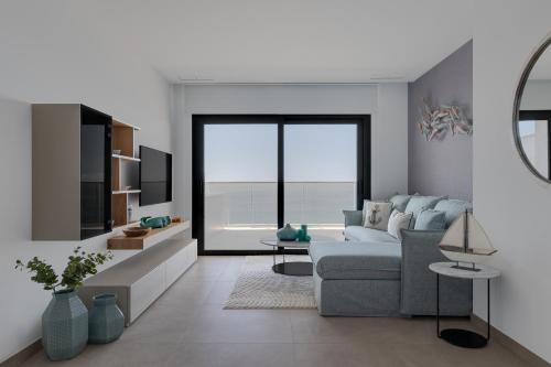 SUNSET CLIFFS mediterranean style apartment