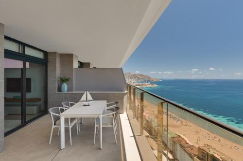 SUNSET CLIFFS mediterranean style apartment