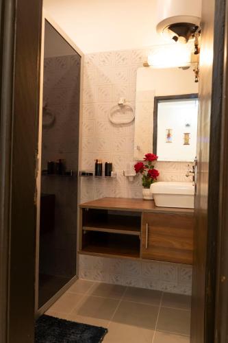 Résidence alphadis tesisinde bir banyo