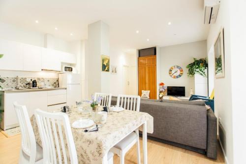 Bright Renovated Full of Natural Light 2BR 2BA