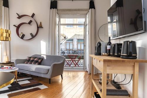 Mouzinho Penthouse by Hosty