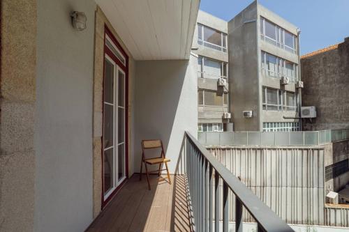 Cozy Almada by Hosty