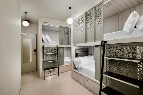 Coeo Hernan Ruiz Rooftop Pool Hostel photo 28