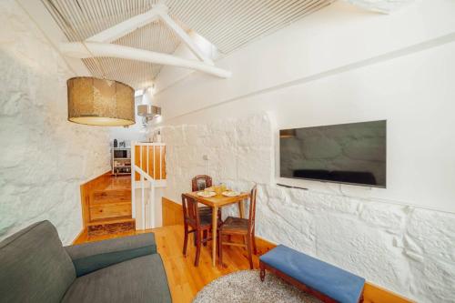Clérigos Tiny House by Hosty
