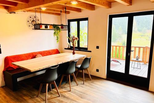Photo de la galerie de l'établissement Upmarket chalet close to the slopes, à Gérardmer