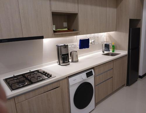 Dapur atau dapur kecil di Tri-Zen Apartment, Tower 02, 38F, A5