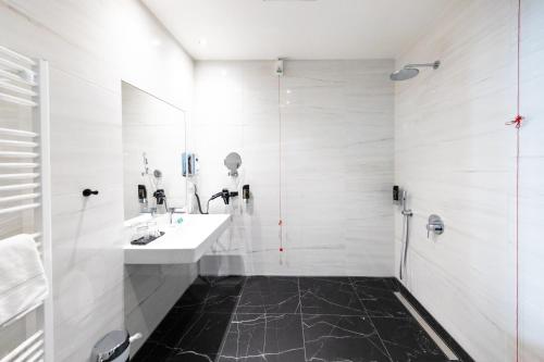 Salle de bains dans l'établissement Best Western Premier Royal Blue - Adult only