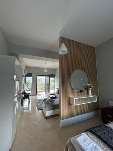 Ruang duduk di Villa Constangie