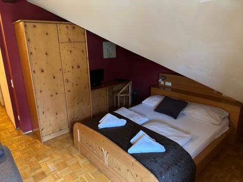 Hotel-Landgasthof Katschtalerhofにあるベッド