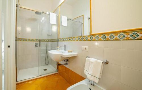 La Dolce Vita Ravello - Two Bedroom Apt with Sea View Terrace photo 3