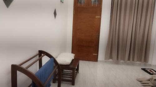 Ruang duduk di Villa 102