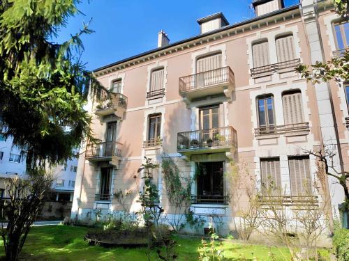 Spacieux appartement central 3* avec parking
