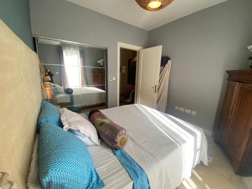 a bedroom with a bed in a room at St Julians Luxurious Penthouse with POOL Enjoying Distant SEAVIEWS in St Julian's