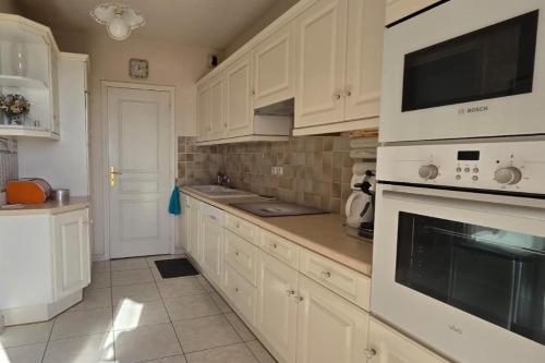 Bright apartment with terrace in Saint-Raphaël