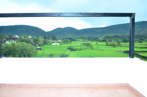Vista general de una montaña o vista desde la villa 
