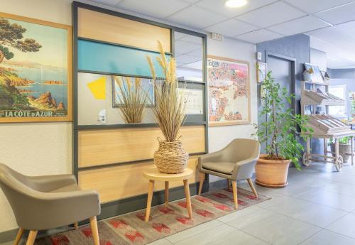 Гостиная зона в B&B HOTEL Toulon Ollioules