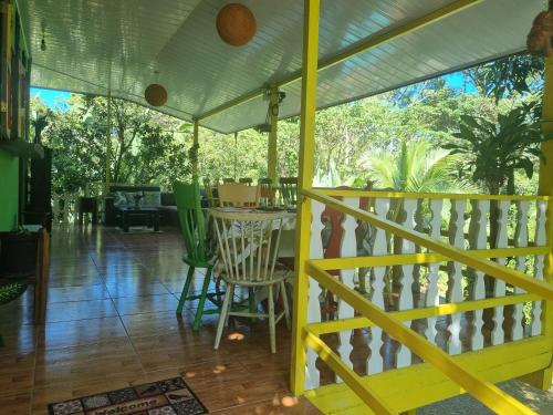 Μπαλκόνι ή βεράντα στο Peyo’s House (Swimming Pool,Wi-Fi,BBQ,Board Games)