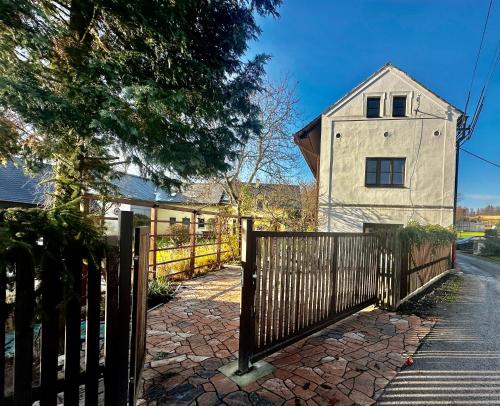 Pokoj pod Milešovkou