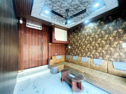 Χώρος καθιστικού στο Hotel RS Residency