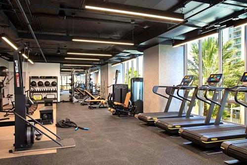 Exclusive Condo w Beautiful City Views and Full Amenities! photo 9