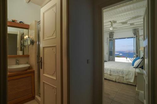 Villa Dream Views, steps away from Mykonos Town