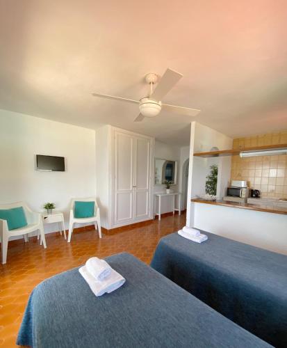 TV a/nebo společenská místnost v ubytování Zodiac Apartments