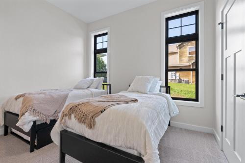 Katil atau katil-katil dalam bilik di Indigo Meadow at the Ridge by Simple Life Rentals