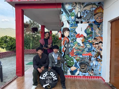 Tetamu yang menginap di Far Out Stay & Cafe