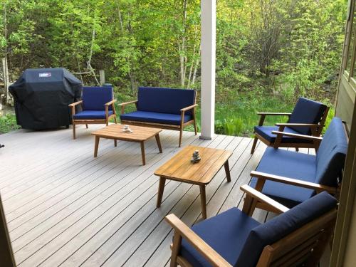 Posezení v ubytování Cottage Row Retreat by Simple Life Rentals