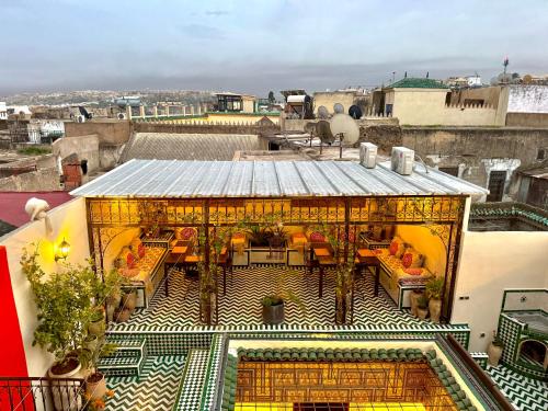 Un balcón o terraza en Riad Phœnix