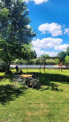 Jardín al aire libre en Mira Pampas Chascomús