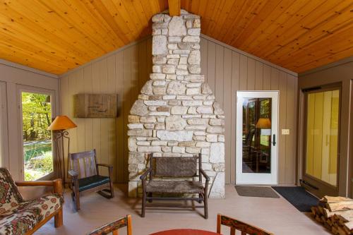 Χώρος καθιστικού στο Roo Retreat by Simple Life Rentals