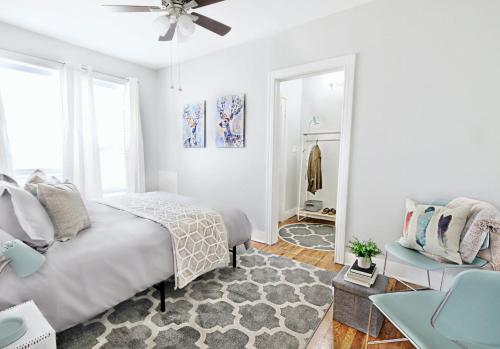 Giường trong phòng chung tại Global Cup The Urban, Lower-Greenville Ave Area