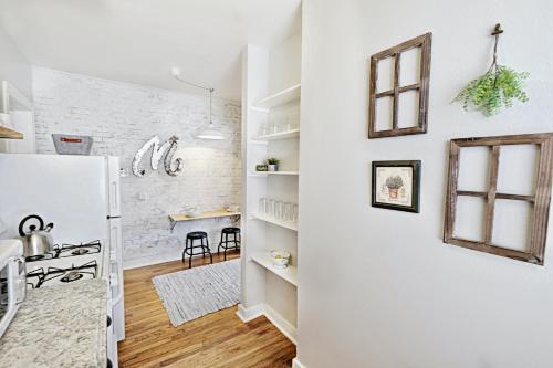 Phòng tắm tại Global Cup The Urban, Lower-Greenville Ave Area